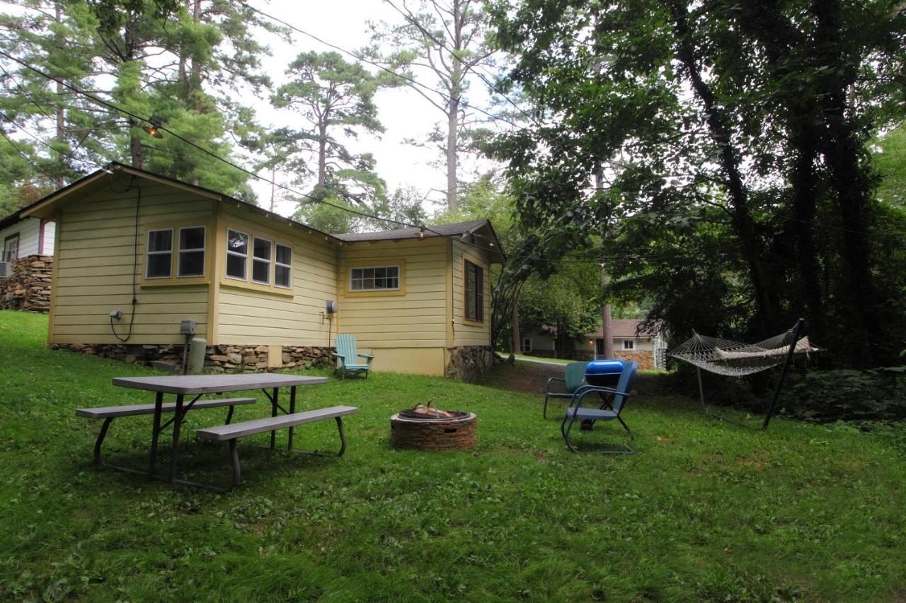 The Pines Cottages Woodfin Exterior photo