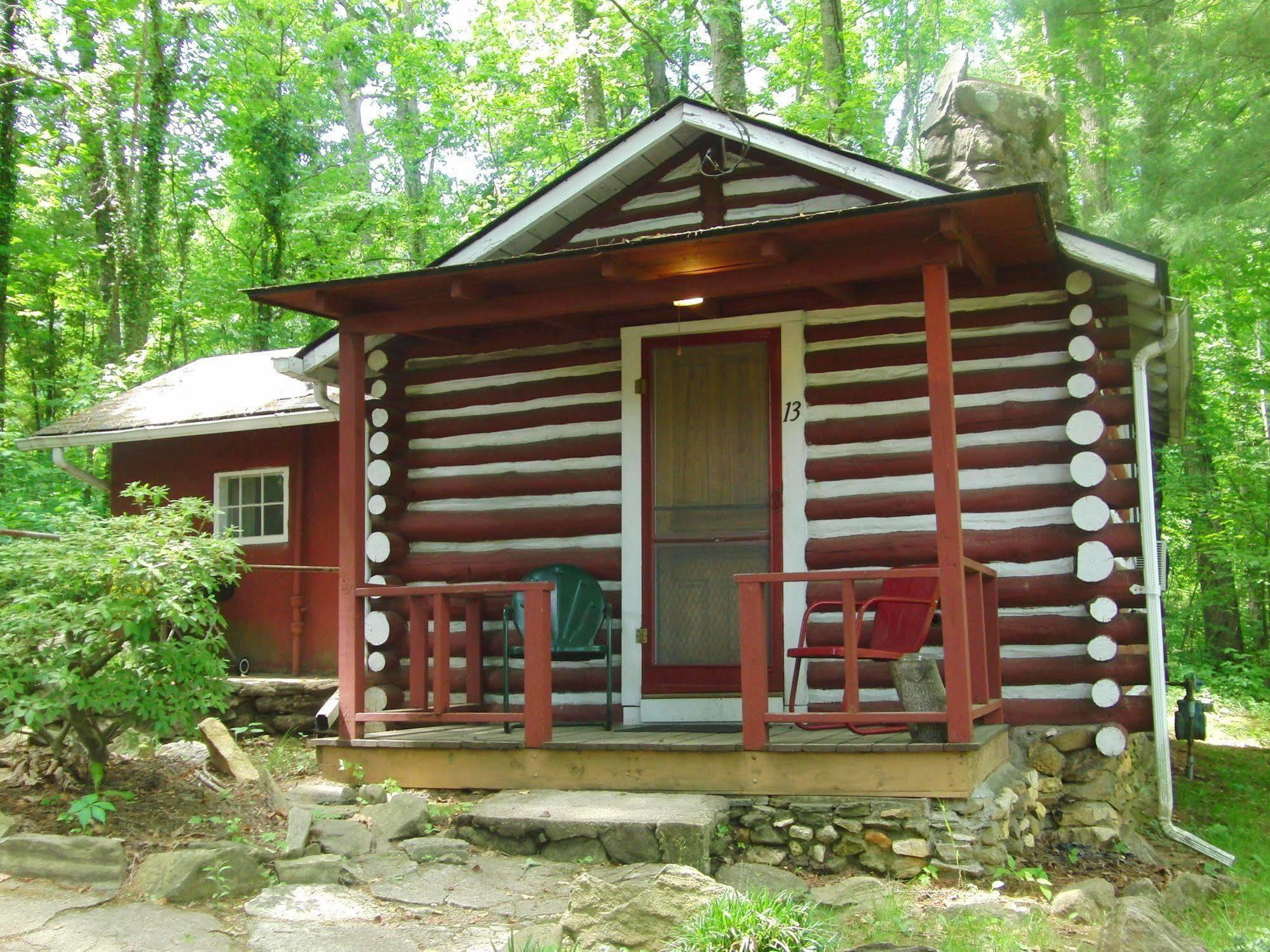 The Pines Cottages Woodfin Exterior photo